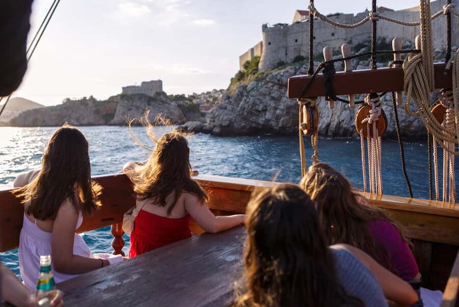 Dubrovnik: Galleon Sunset Cruise with a Live Guide & Drink - A sunset cruise on a 16th-century galleon replica