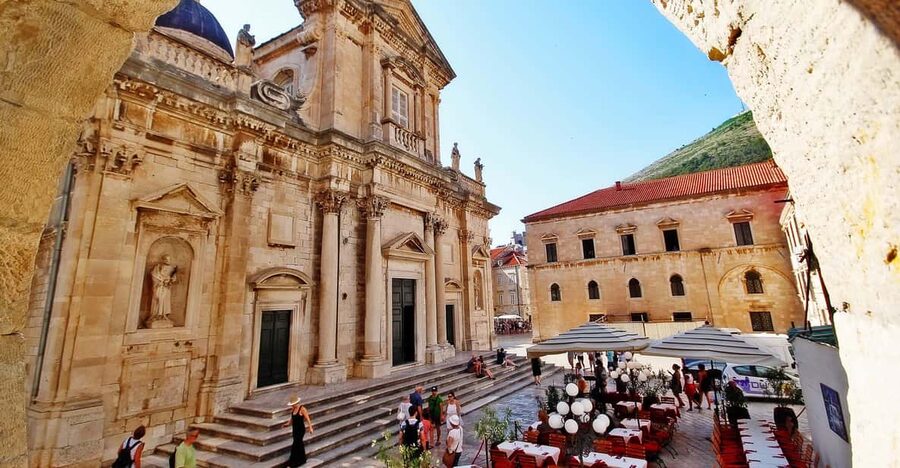 Dubrovnik: Game of Thrones Tour & Optional Lokrum Island - Meeting at Nautika and the quick path to the best views