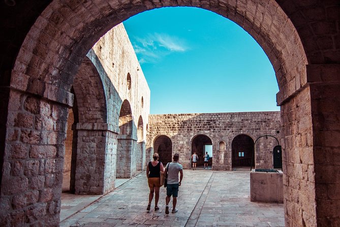 Dubrovnik: Game of Thrones Walking Tour - Stradun, Boškovićeva Ulica, and the Art of Walking the Same Lines