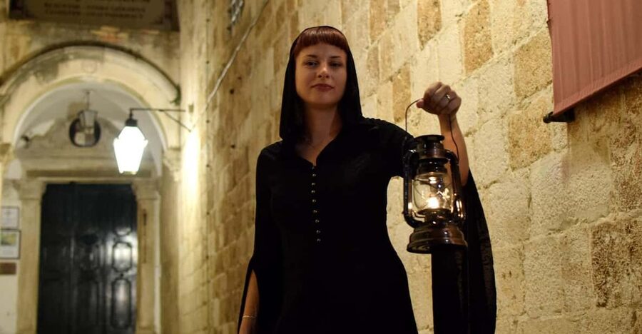 Dubrovnik: Ghosts and Mysteries Walking Tour - Meeting at Boninovo Cemetery: The Lantern Guide Moment