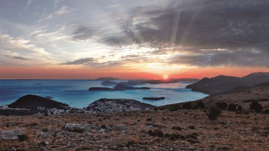 Dubrovnik: Group Sightseeing Tour with Stunning Views - Meeting point details that save time
