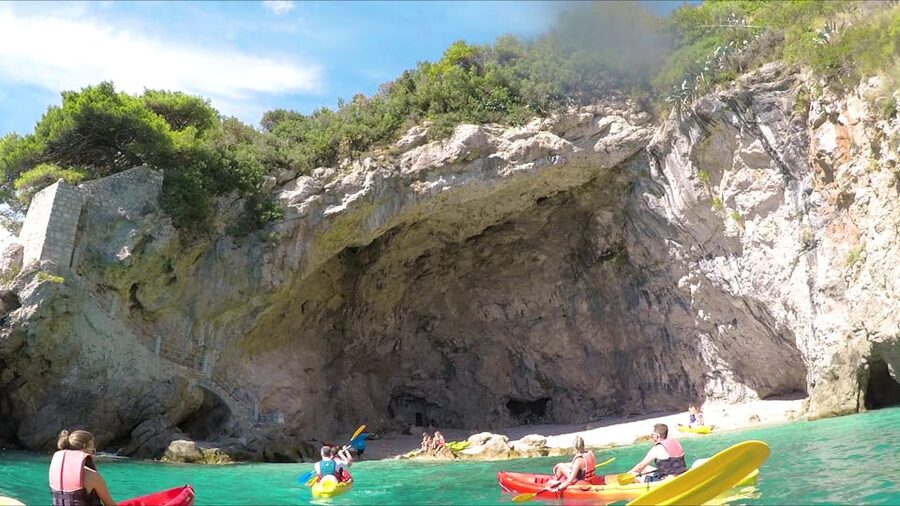 Dubrovnik: Guided Sea Kayaking and Snorkeling Tour - Who should book, and who should skip (health and comfort first)