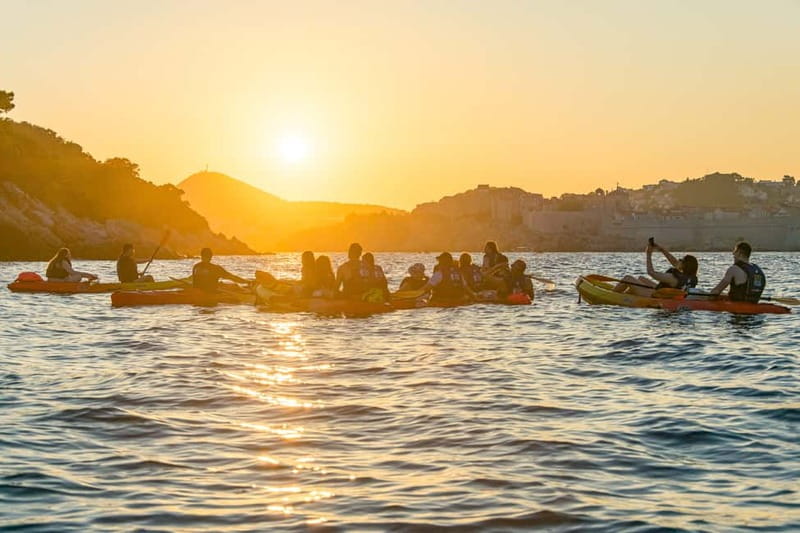 Dubrovnik: Guided Sunset Sea Kayaking Tour with Wine - Sunset Wine Vantage Point: The Romantic Part That Still Feels Earned