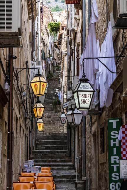 Dubrovnik: History & Walk Through The Old Town - Rector’s Palace: power made visible