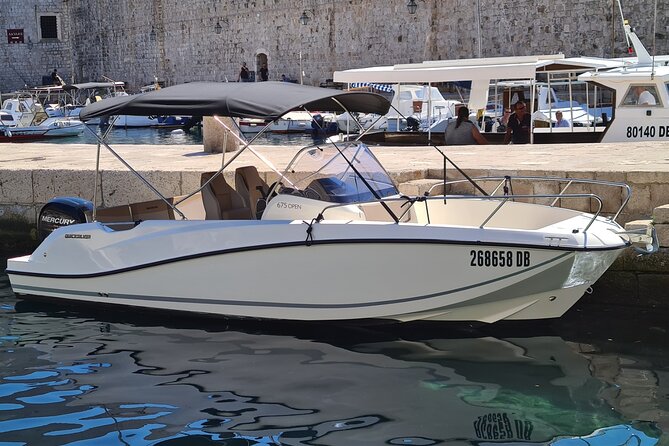 Dubrovnik Kayak Rental on Banje Beach - St. Jacob’s Beach, Kolorina Coves, and Betina Caves
