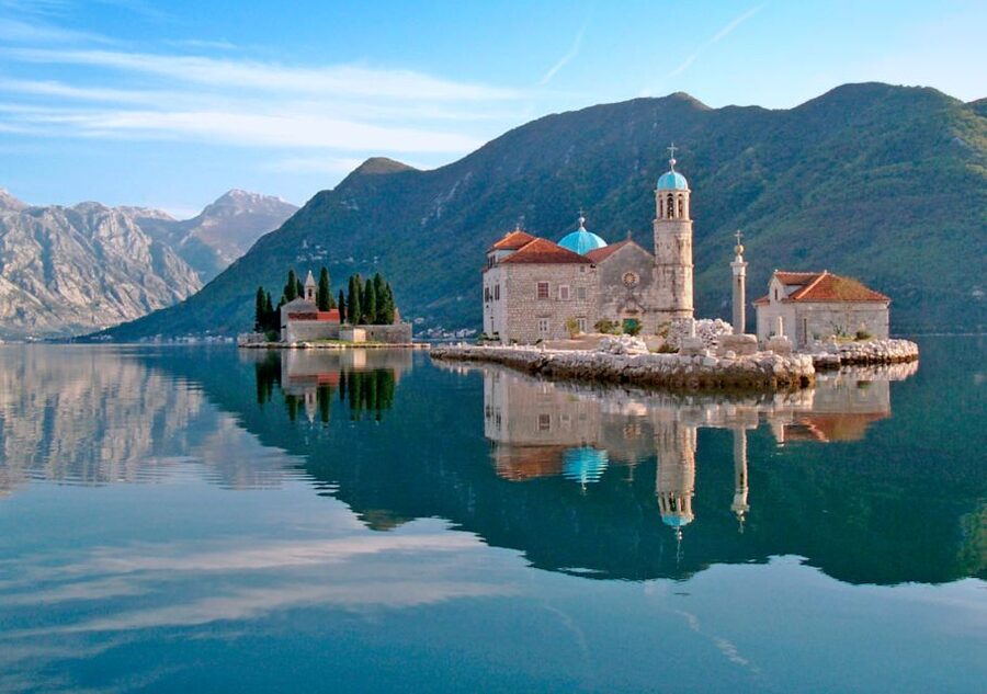 Dubrovnik: Kotor, Perast, Sveti Stefan, and Budva Day Trip - Kotor Old Town Walking Tour and Kotor Bay Panorama Moments