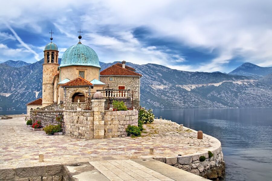 Dubrovnik: Montenegro Day Trip by Bus and Boat - Guides Like Ines and Darko, Why the Human Part Matters