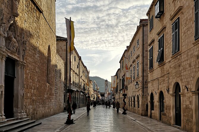 Dubrovnik Old City Private Tour - Franciscan Monastery and Onofrio’s fountains: faith, daily life, and water