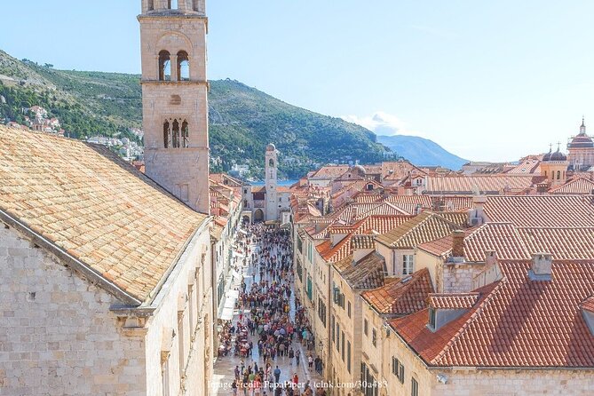 Dubrovnik Old Town & City Walls: Private Half-Day Walking Tour - Onofrio’s Large Fountain to Stradun, get your bearings fast