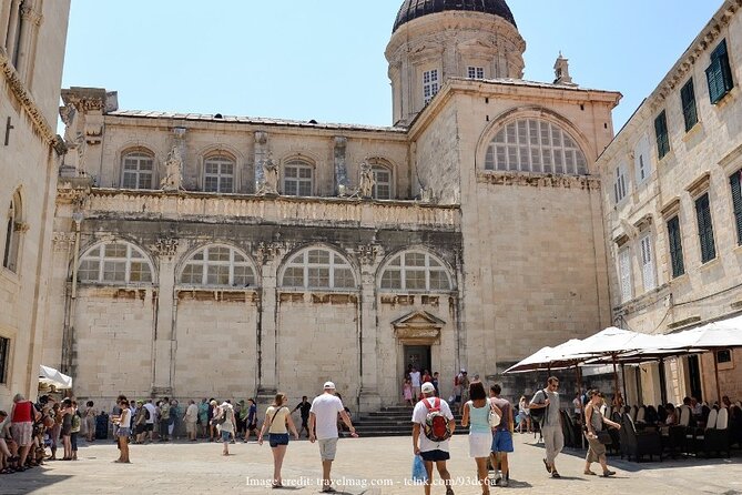 Dubrovnik Old Town & City Walls: Private Half-Day Walking Tour - Gundulićeva Poljana Market, where the Old Town breathes