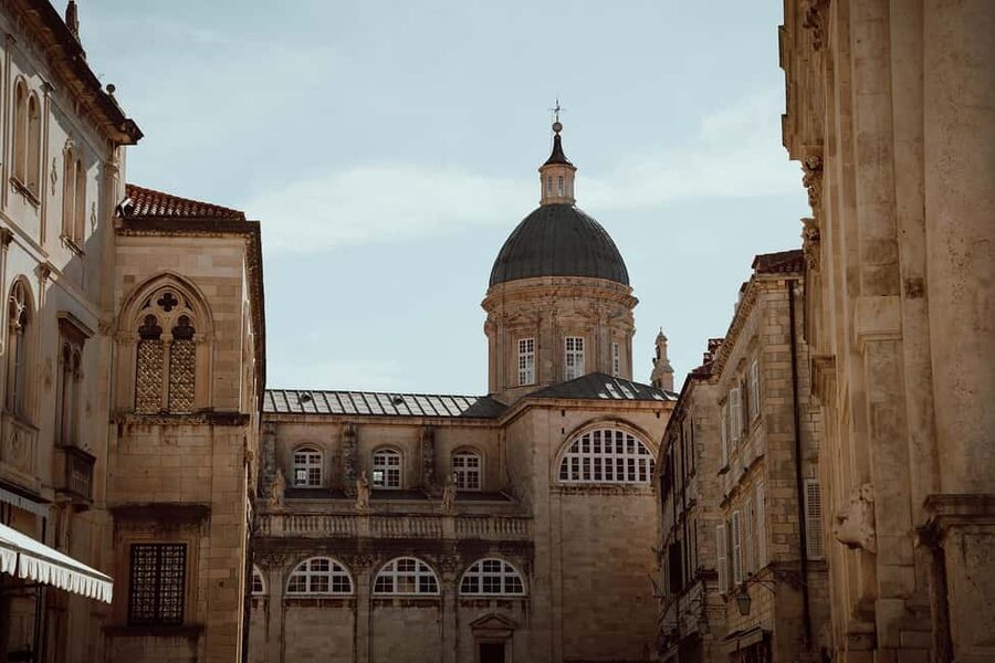 Dubrovnik: Old Town & City Walls Tour with Optional DU Pass - Price and value: the $27 plus-the-choice DU Pass math