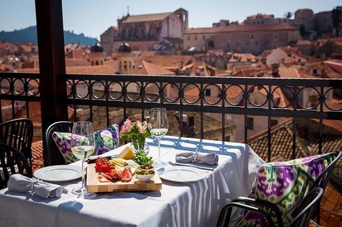 Dubrovnik Old Town Food Tour: Small-Group Experience - Small-group pacing: why the limit of 10 matters