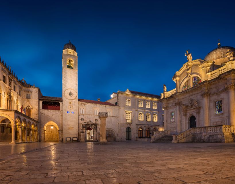 Dubrovnik: Old Town Highlights Guided Evening Walking Tour - Getting oriented at Pile Square, where the Old Town starts breathing