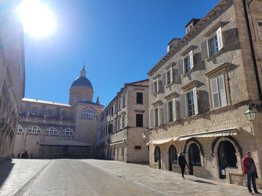 Dubrovnik: Old Town Highlights Tour with Audio Guide - Key things to know before you go