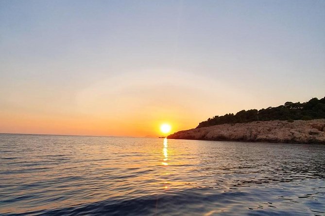 Dubrovnik Old Town Sunset Cruise - Dubrovnik looks better when you are moving
