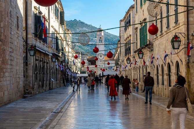 Dubrovnik: Old Town Walking Tour, Walls and Adriatic Views - From Pile Gate to the Adriatic: setting the tone in Old Town