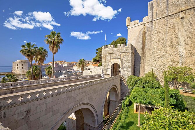 Dubrovnik Old Town Walking Tour with Audioguide - Practical pacing for a 2-hour self-guided loop