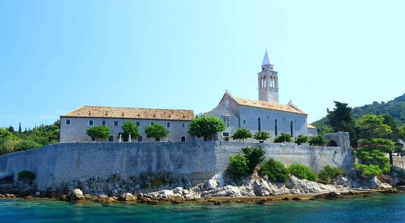 Dubrovnik or Cavtat: Blue Cave & Elaphiti Islands Boat Tour - Timing, rough seas, and why your order might change