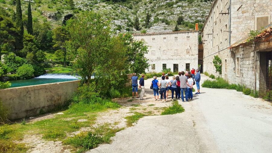Dubrovnik: Panoramic Ride and Old Town Guided Walking Tour - A 4-hour Dubrovnik sampler that fits cruise timing