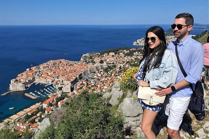Dubrovnik Panoramic Sightseeing Tour with Guide (minivan) - Pickup, group size, and the comfort factor in a minivan