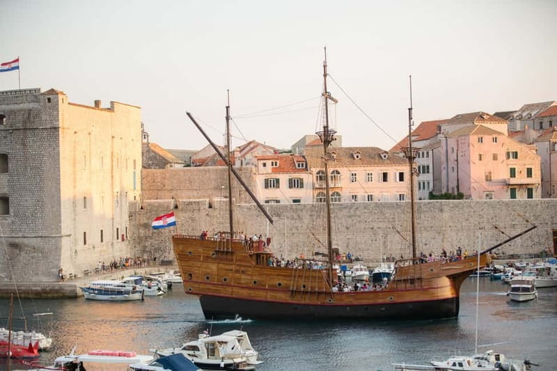 Dubrovnik: Panoramic Sunset Cruise-Karaka Ship (adult only) - Key points to know before you go