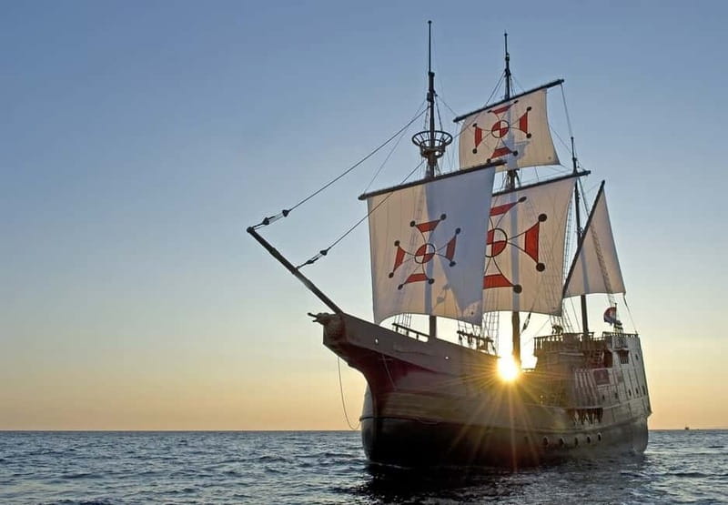 Dubrovnik: Panoramic Sunset Cruise-Karaka Ship (adult only) - Getting on the Karaka Ship at the Old Town Port (Mali Muo)