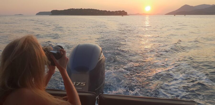 Dubrovnik: Premium Sunset PRIVATE Boat Experience - Dubrovnik City Walls Cruise: The Photo Stop That Actually Delivers