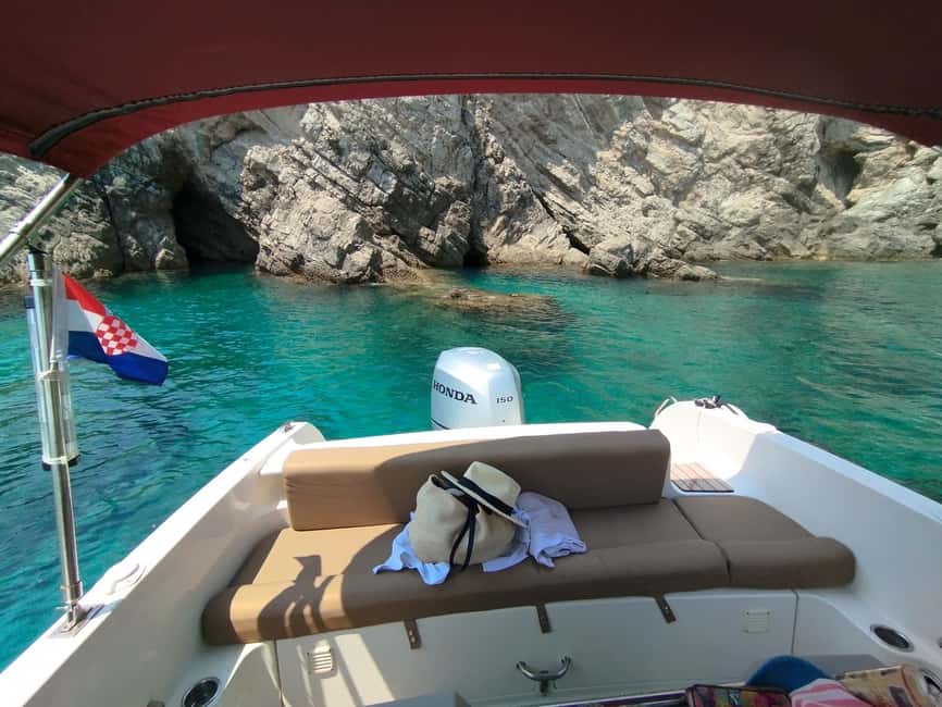 Dubrovnik Private Blue cave Tour with Pick up and Drinks - Šunj beach and the day’s best kind of pause: calm anchoring in a secluded bay