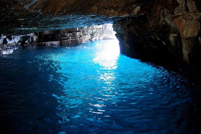 Dubrovnik: Private Boat Island tour with pickup - Private speedboat from Dubrovnik, with pickup that keeps you relaxed