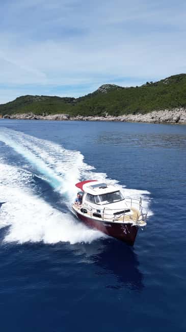 Dubrovnik: Private Boat Rental for Parties & Alcohol - Choosing bays around Dubrovnik: Šunj, cave stops, and quieter water