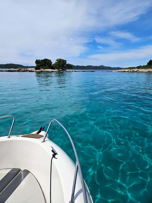 Dubrovnik: Private Boat Rental for Parties & Alcohol - Boat size, comfort, and who it suits best
