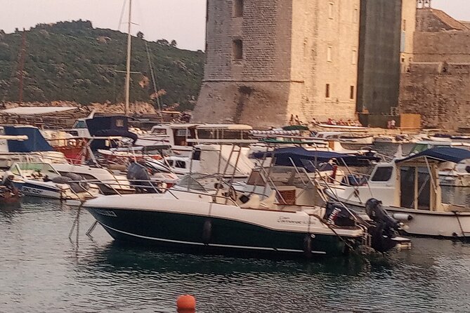 Dubrovnik private boat tour to Elaphiti Islands - Drinks, Lunch, and the Practical Food Plan