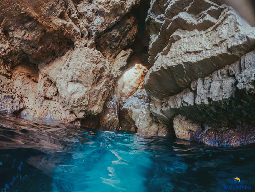 Dubrovnik: Private small group boat tour - Blue Cave - The Blue Cave visit: why timing and a small group matter