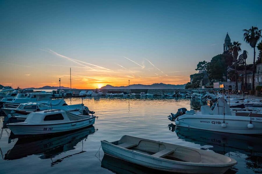 Dubrovnik: Private speedboat tour of Elafiti islands - The Private Boat Ride: Pickup, Skipper, and What You Get On Board