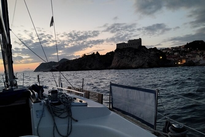 Dubrovnik : Private Sunset Tour around Old Town or Blue Cave - The Old Town walls option and Game of Thrones filming points