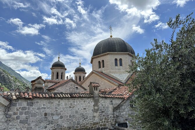 Dubrovnik: Private Tour to Montenegro - Kotor & Perast - Kotor Old Town and City Walls: The UNESCO-Listed View You Came For