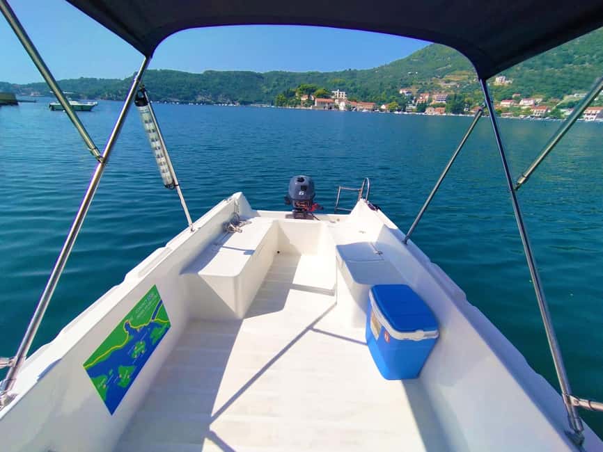 Dubrovnik: Rent a fun and easy to use boat without license - Snorkeling in clear seas: gear included, so you actually use it