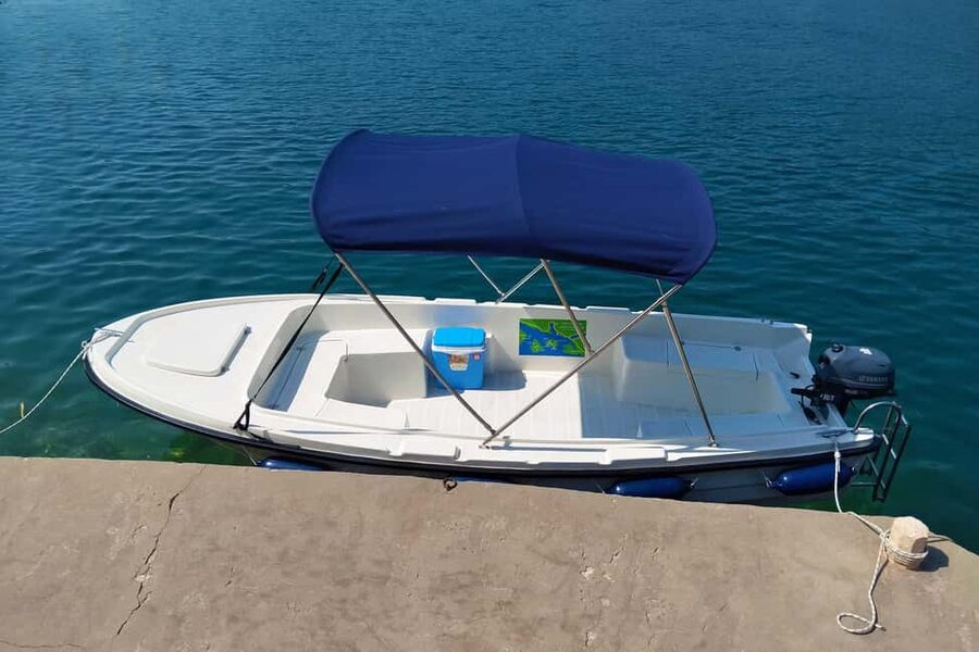 Dubrovnik: Rent a fun and easy to use boat without license - Your boat setup: everything you need for an easy first day
