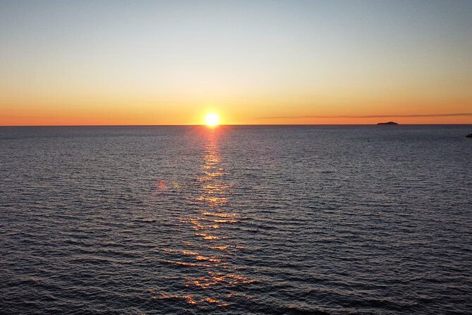 Dubrovnik Romantic Sunset Boat Tour - Included Snacks, Drinks, and Local Wine: What You Actually Get