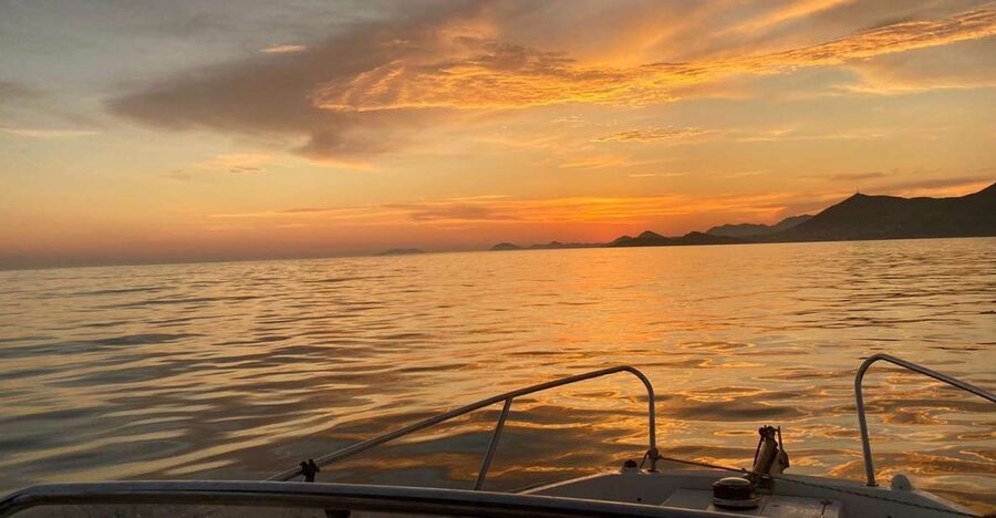 Dubrovnik: Romantic Sunset Cruise - Cruising the Coast: City Walls, Red Keep, and Waterline Views