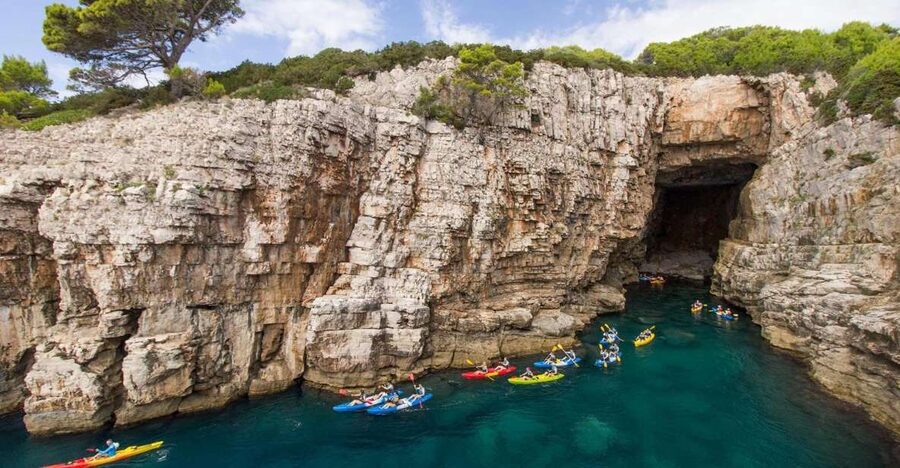 Dubrovnik: Sea Kayaking Half-Day Tour - Who should book this Dubrovnik Sea Kayaking tour, and who should not