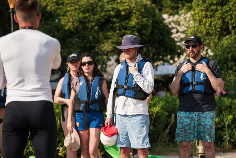 Dubrovnik: Sea Kayaking Tour - Safety briefing and guide style: what the best tours do
