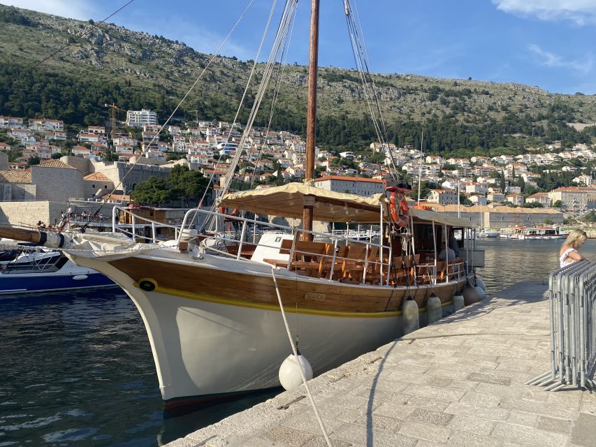 Dubrovnik: Sunset Dinner Cruise around the Old Town - From Old Port to sunset timing: finding the boat and the mood