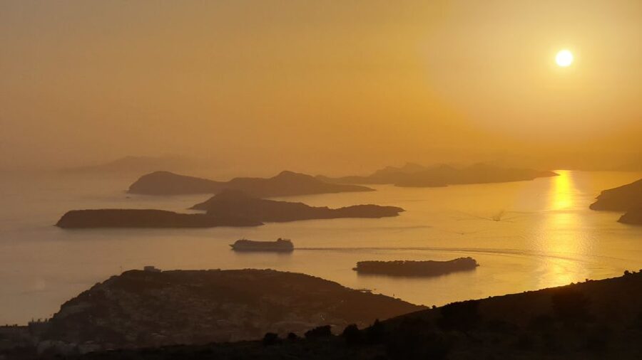 Dubrovnik: Sunset Panorama Tour with Glass of Wine - What the 2 Hours Feels Like, Step by Step