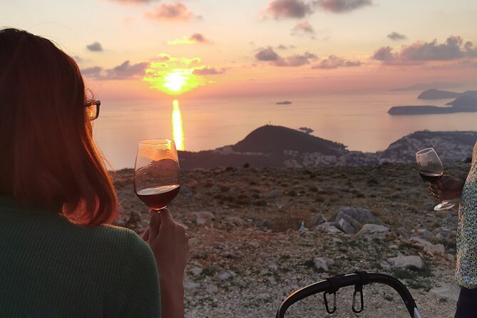 Dubrovnik sunset panorama & wine - Pickup, Wi-Fi transfers, and group size: the practical comfort factor
