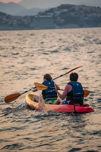 Dubrovnik: Sunset Sea Kayaking Tour - Kayaking Past Dubrovnik’s Walls, Why It Feels Different