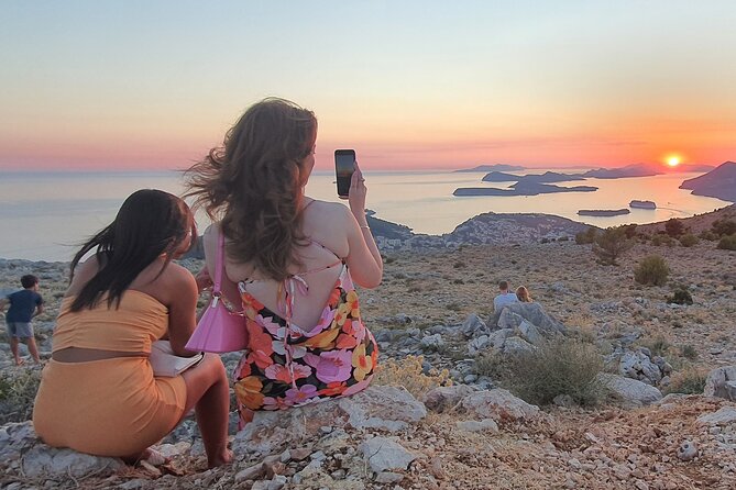 Dubrovnik Sunset Tour with Wine Tasting - Amerling Fountain to bridge views: get oriented before the mountains