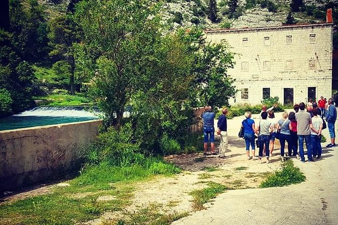 Dubrovnik Sunset Tour with Wine Tasting - The live commentary: how guides turn a view into a story