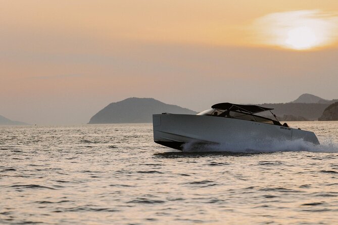 Dubrovnik to Elaphiti: Yacht Escape in Style - Stop 4: Šipan, Old Residences, and the BOWA Restaurant Option