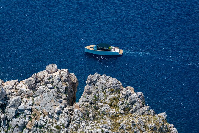 Dubrovnik to Elaphiti: Yacht Escape in Style - Unlimited Drinks, Included Snorkel Gear, and Why the Value Adds Up